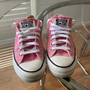Chuck Taylor All Star Canvas Pink size 7.5W
